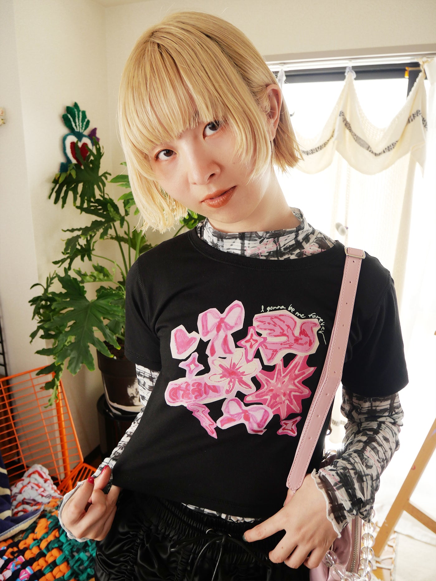 YUUKI】Lots of stickers Mini Tee – PAMEO POSE | 公式オンラインストア
