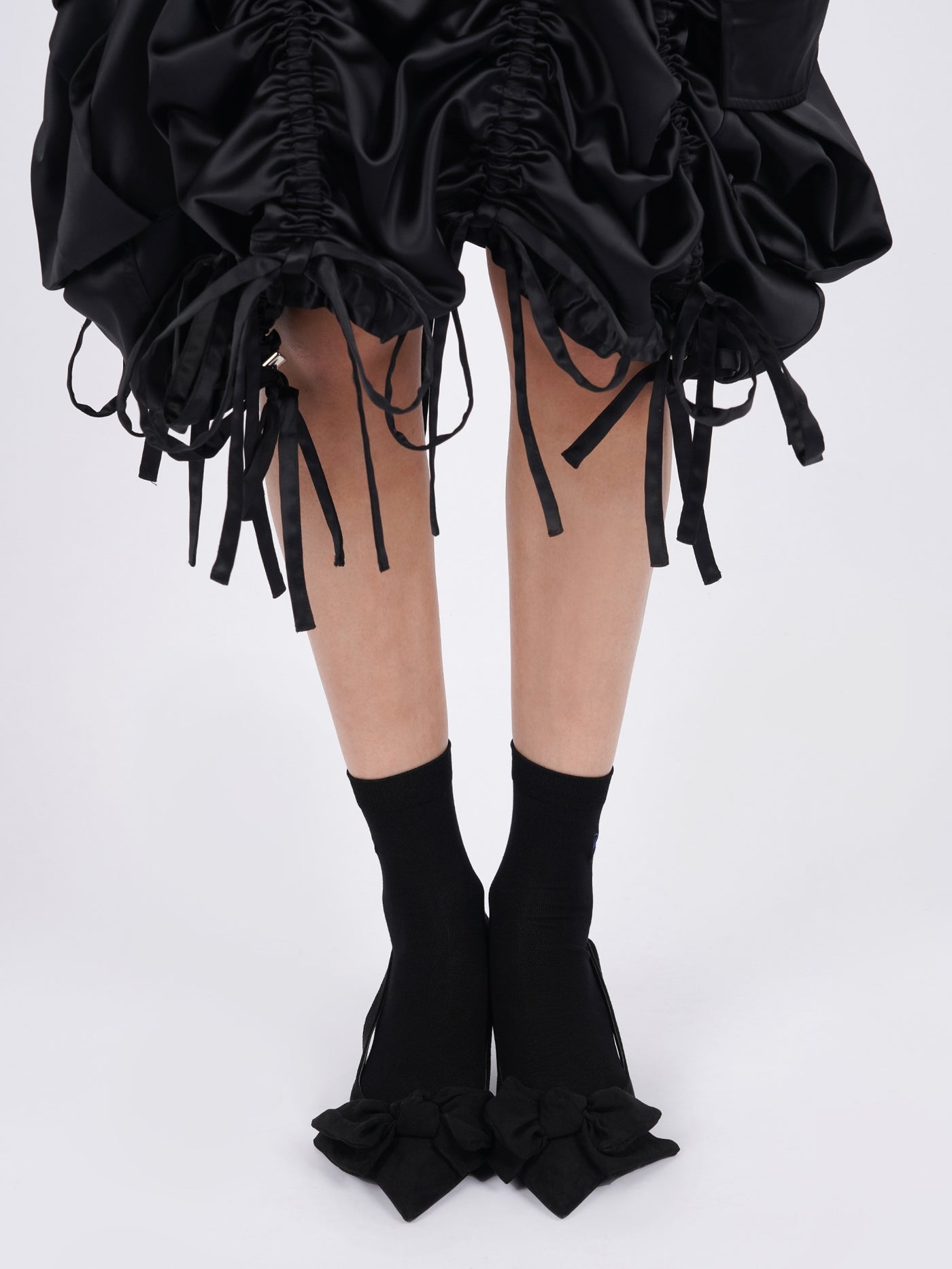 Tabio】Logo Embroidery Socks – PAMEO POSE | 公式オンラインストア
