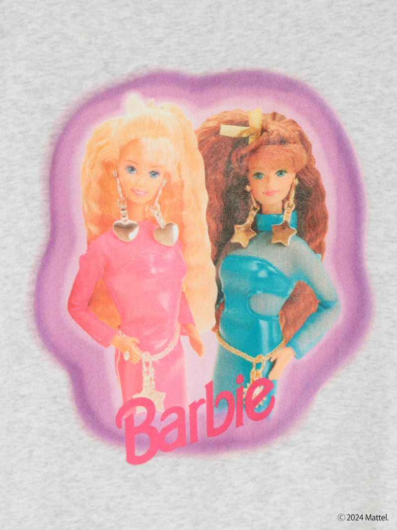 Barbie】90's Barbie™ Sweat Top – PAMEO POSE | 公式オンラインストア